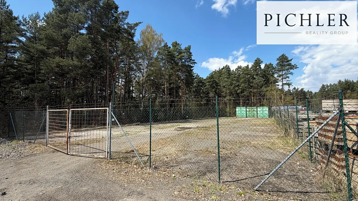 Pronájem pozemku 800 m²